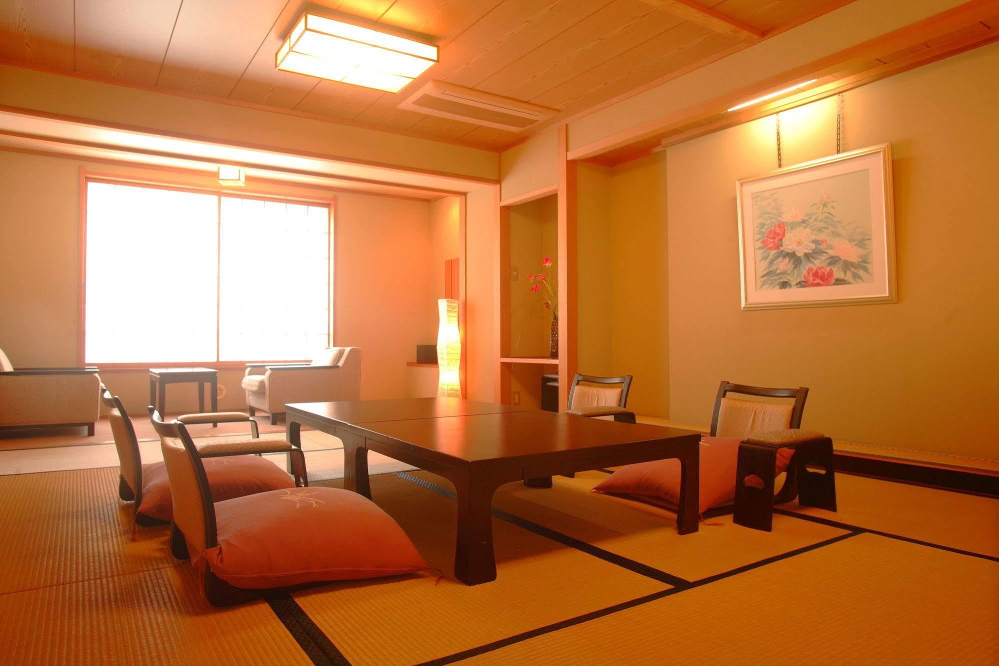 ชิบุออนเซน ซะกะเอะยะ Hotel ยามาโนะอุจิ ภายนอก รูปภาพ